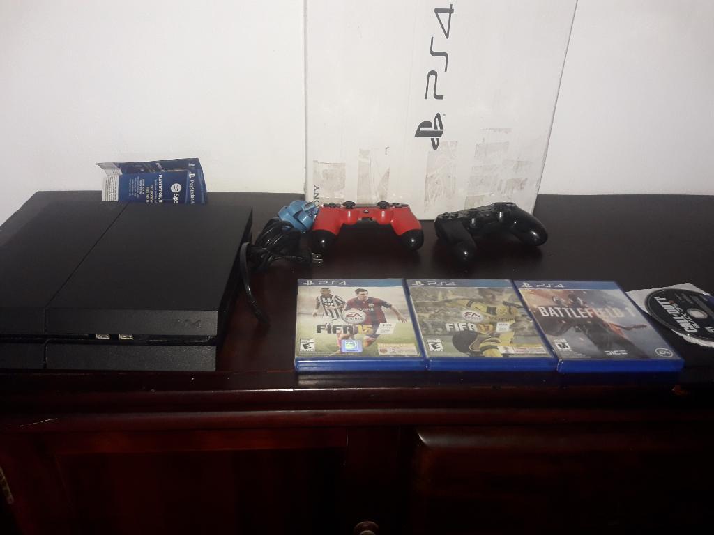 Vendo Ps4 en Muy Buen Estado