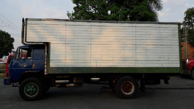 SE VENDE CAMION EN CALI