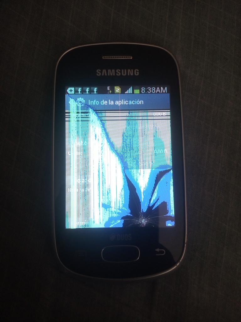 celular Samsung display malo por 20 mil