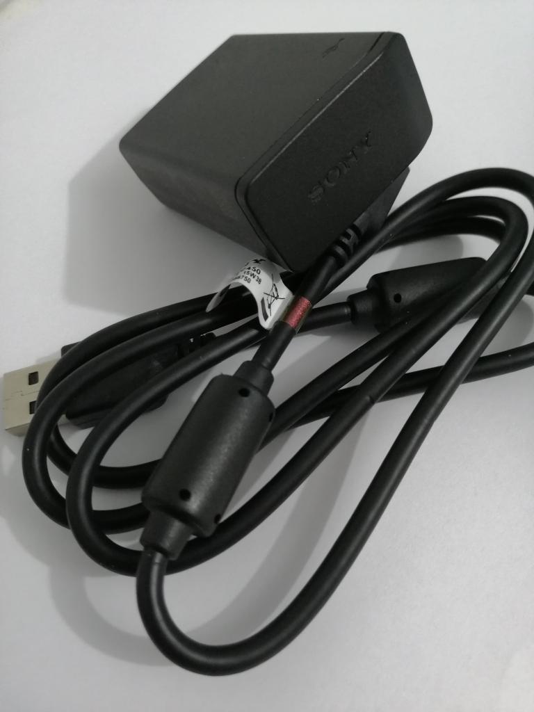Cargador y cable de datos micro USB/ Sony Xperia / Original