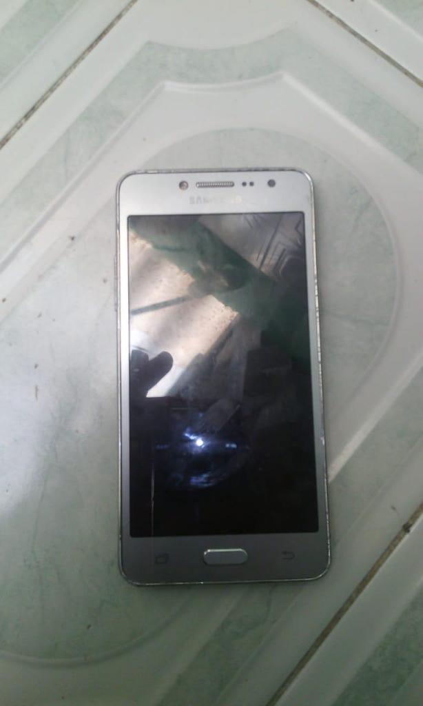 Se vende Samsung j2 slo redes