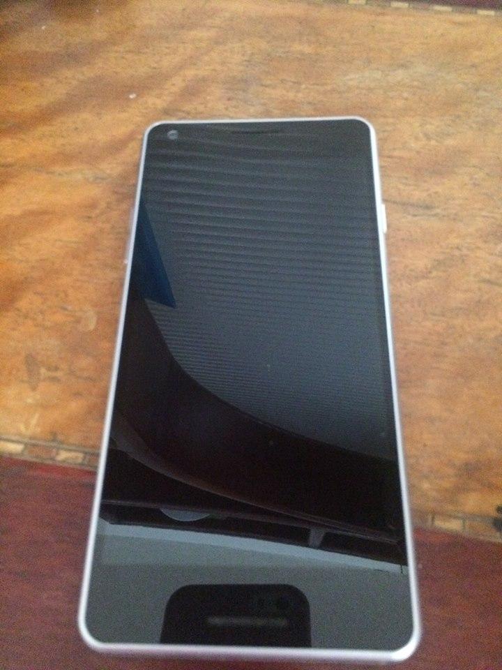 CELULAR AWIO L800