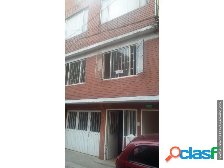 Casa en venta en el barrio La Estancia, Bogotá.