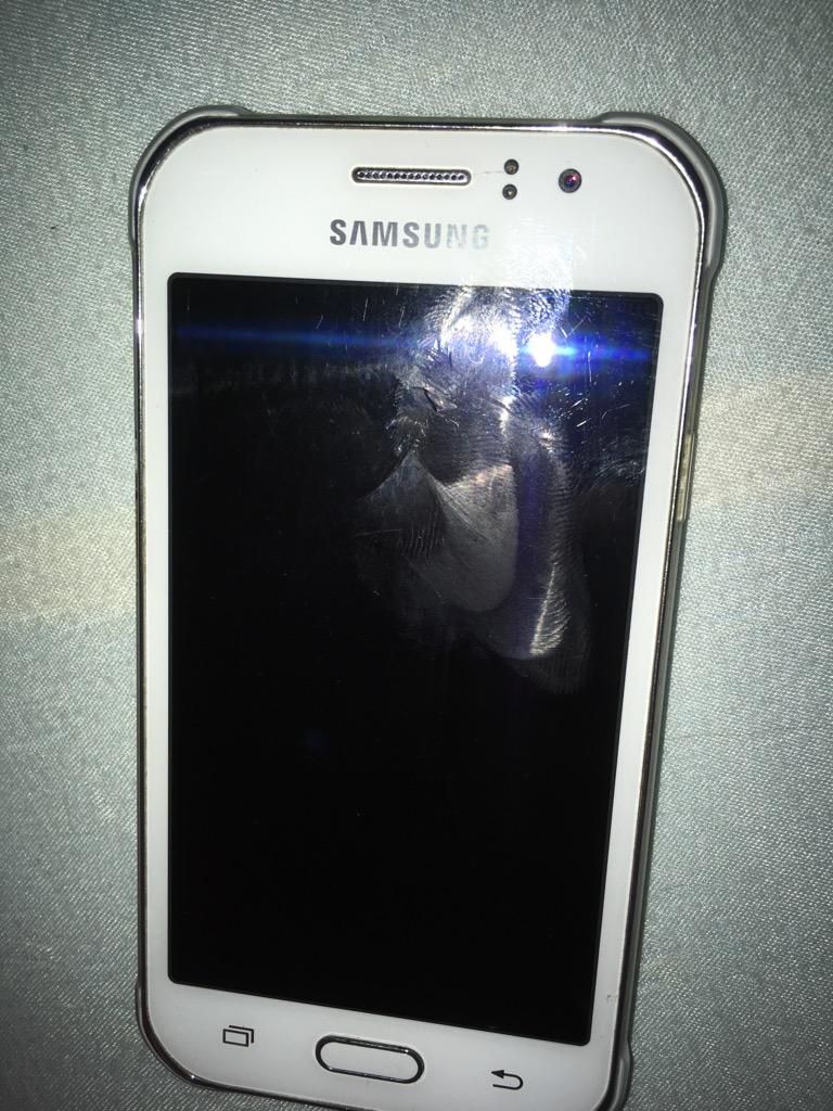 Celular Samsung Galaxy J1 Ace