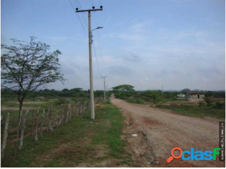 SE VENDE EN ZONA INDUSTRIAL GALAPA