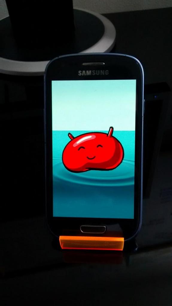 Samsung S3 Mini, 4pulg, 5mpx 1ram, Andr4 Dualcore Radio Fm