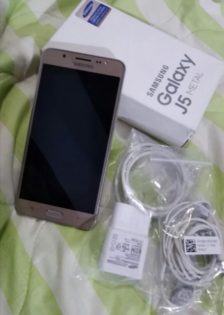 Se Vende Samsung Galaxy J5 Metal