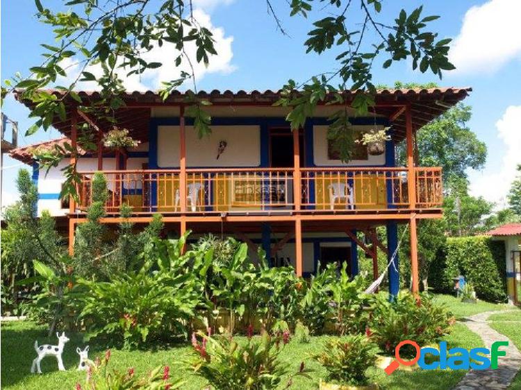 Se vende Casa Campestre en Tebaida