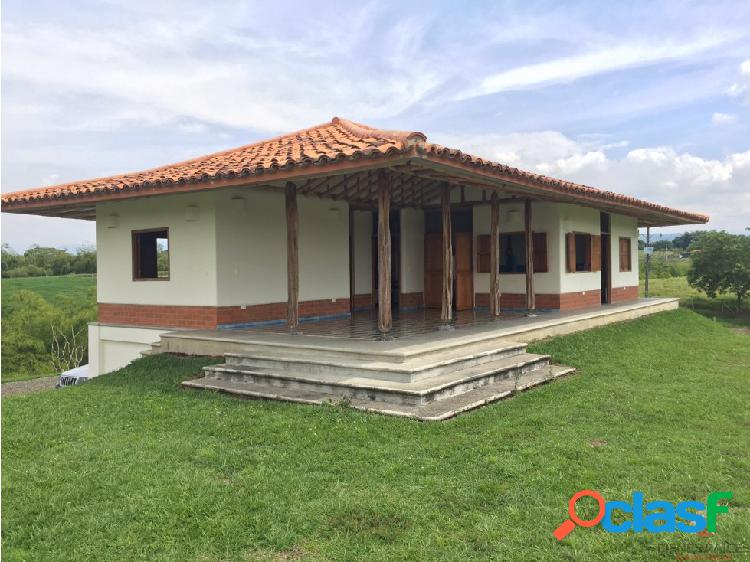 VENTA DE FINCA EN MORELIA PEREIRA 30 CDRAS