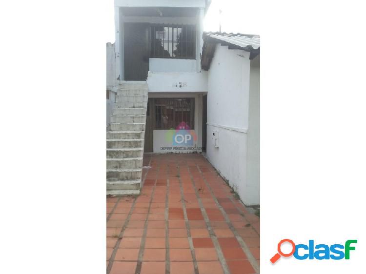 Vendo Casa Lote en Pampa Linda. 223-18-5