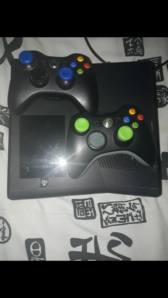 Xbox 360 Slim