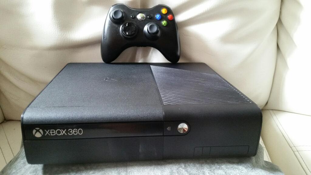 Xbox 360 Super Slim 4 Gb