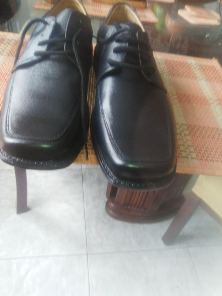 ZAPATOS NEGROS DE AMARRAR HOMBRE