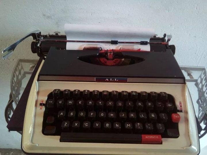 máquina de escribir ALL
