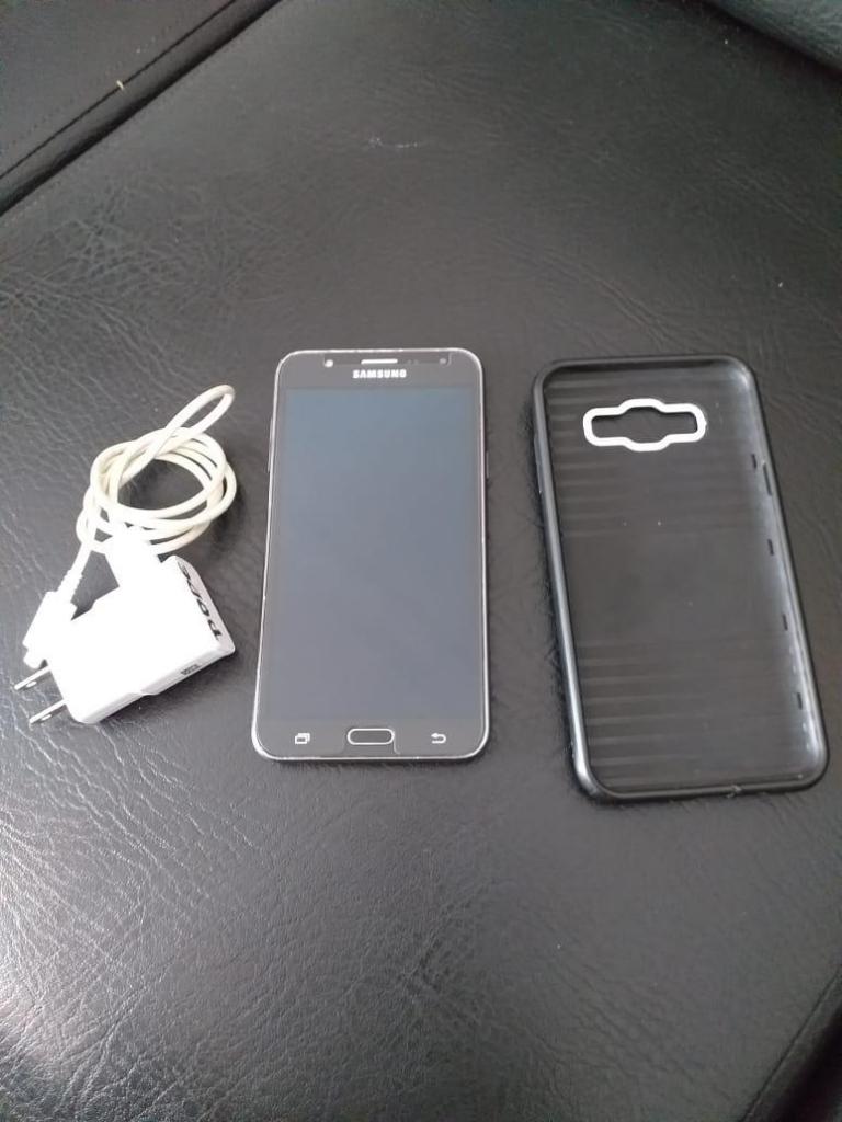 Celular j7