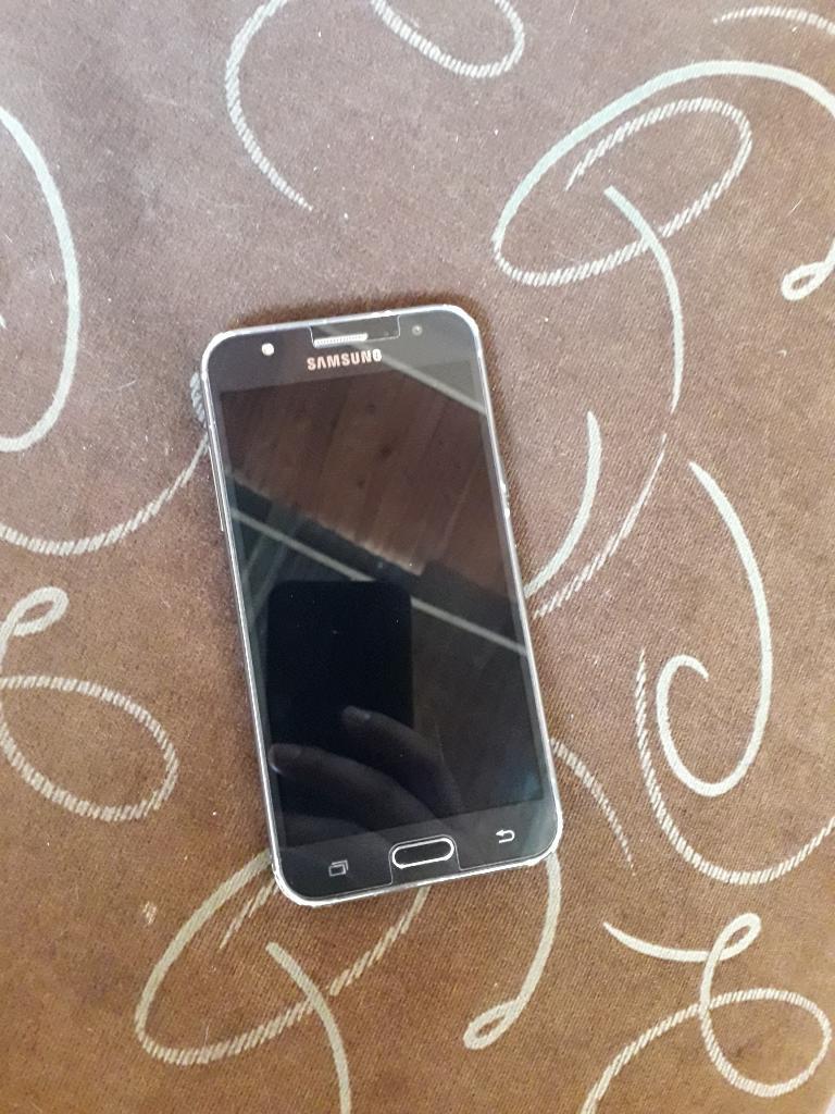 Samsung J5, Vendo Solo El Celular.
