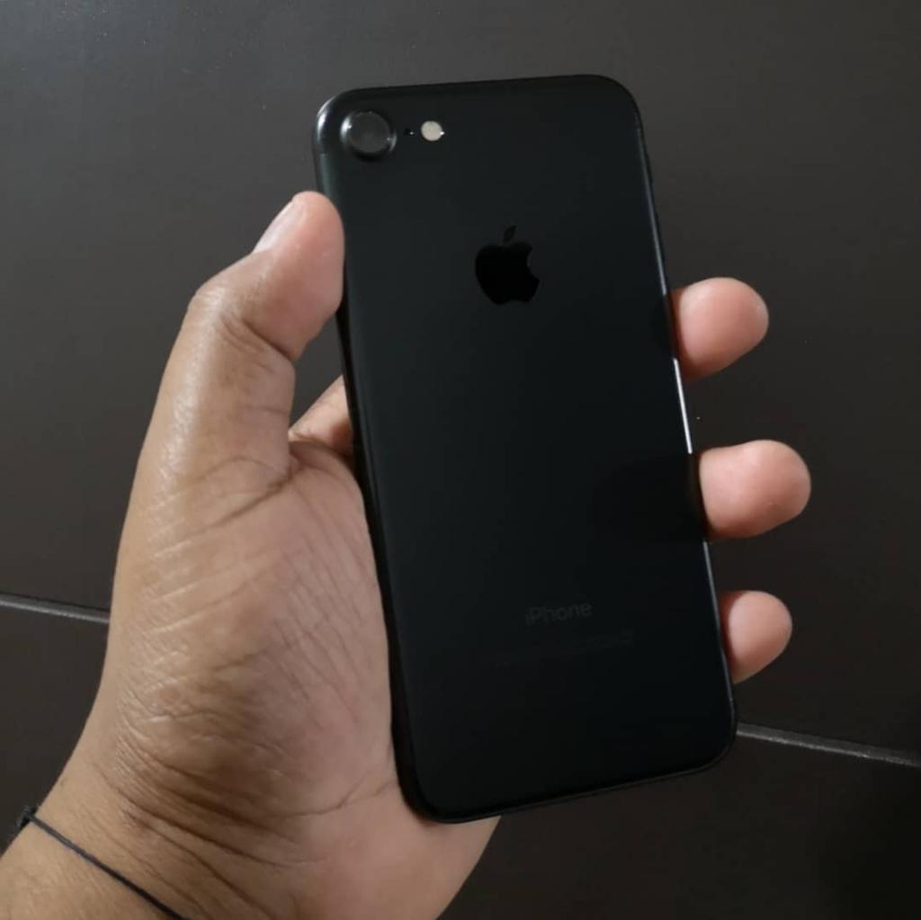 Vendo Cambio iPhone 7 Black 32gb