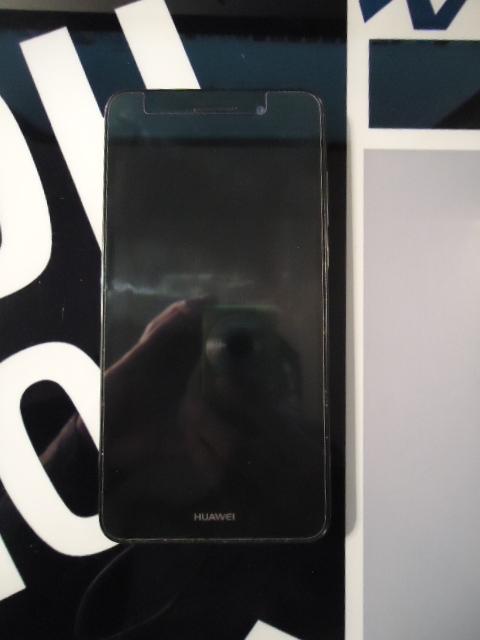 vendo celular Huawei Y6 II buen estado