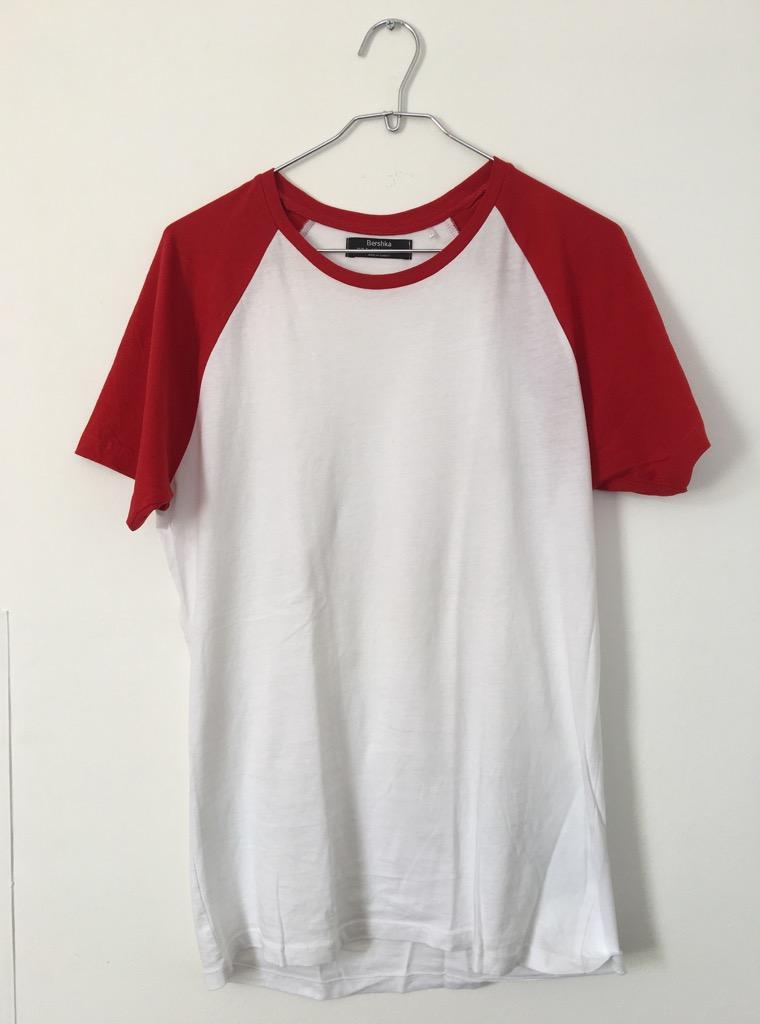 Camiseta Bershka Blanca Y Roja Talla S