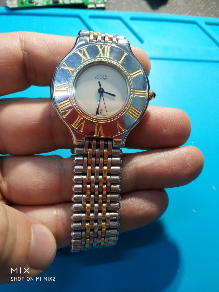 Reloj Cartier Must con Fechador