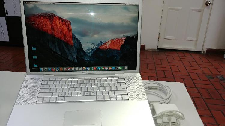 Macbook Pro 17 Pulgadas, Muy Buen Estado