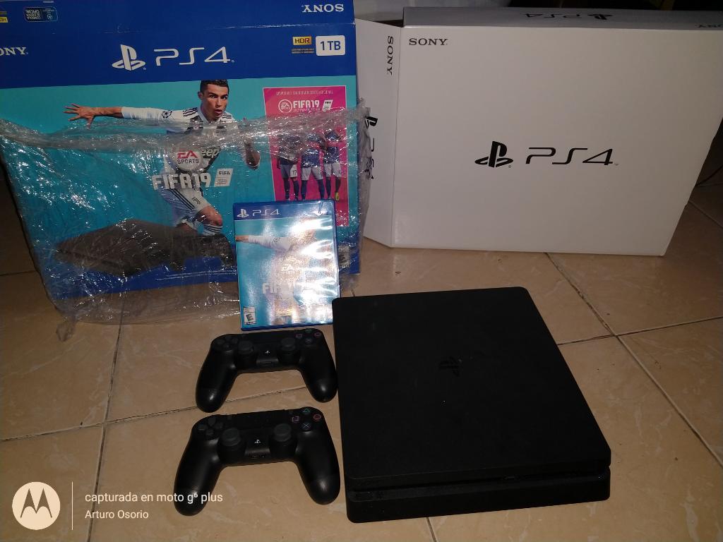 Play 4 Slim 1tb Dos Controles 1 Mes Uso