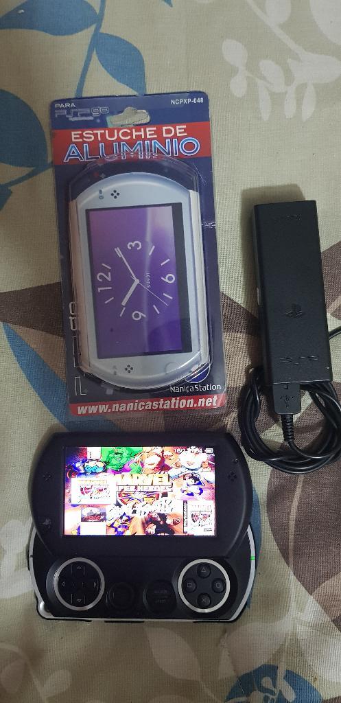 Psp Go en Venta con Estuche en Aluminio