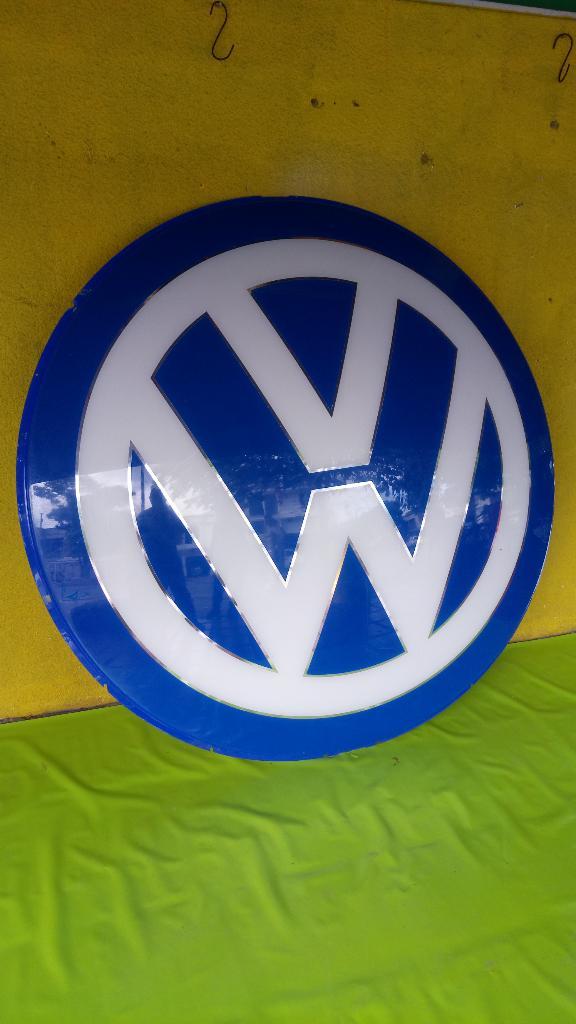 Aviso Gigante Logo Volkswagen Acrilico
