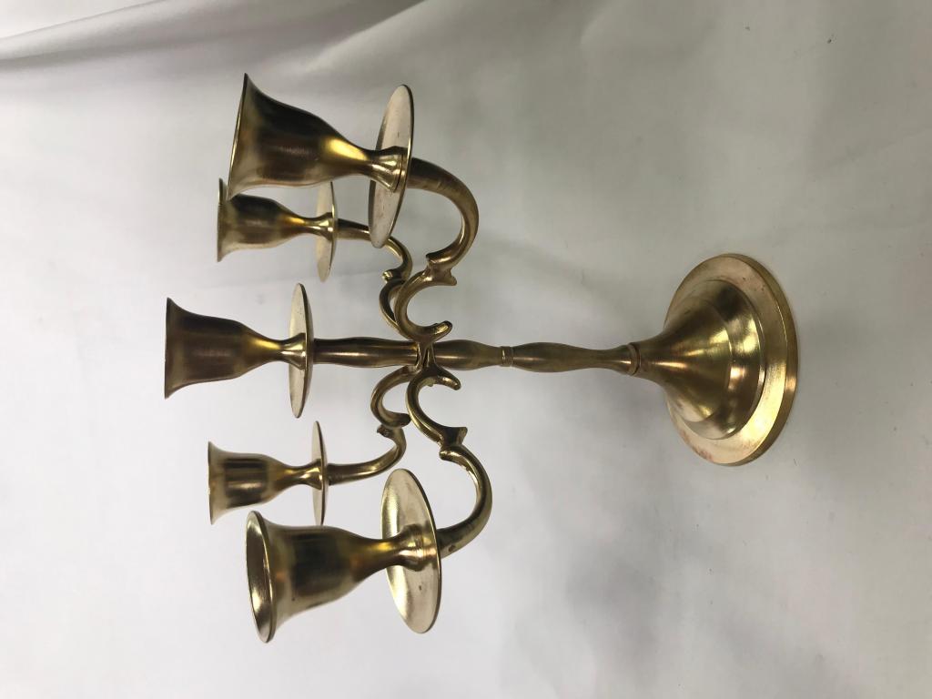 CANDELABRO EN BRONCE 5 LUCES, MIDE 23 CM DE ALTURA