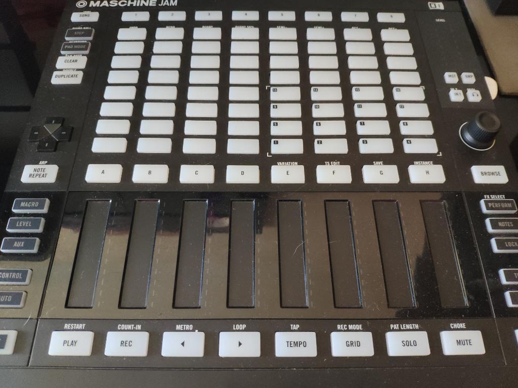 Controlador Maschine Jam Native Instrume