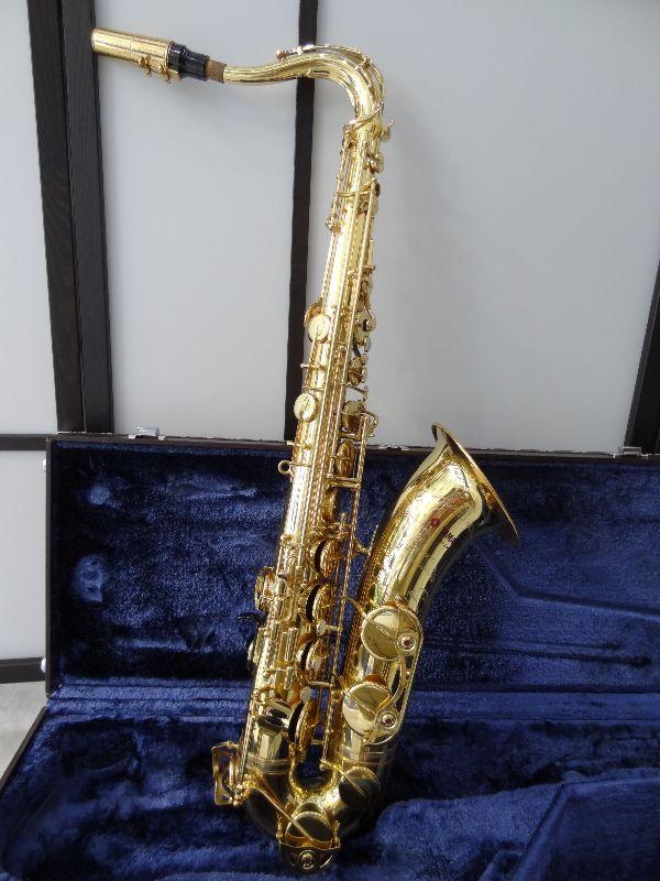 Espectacular Saxofón Tenor