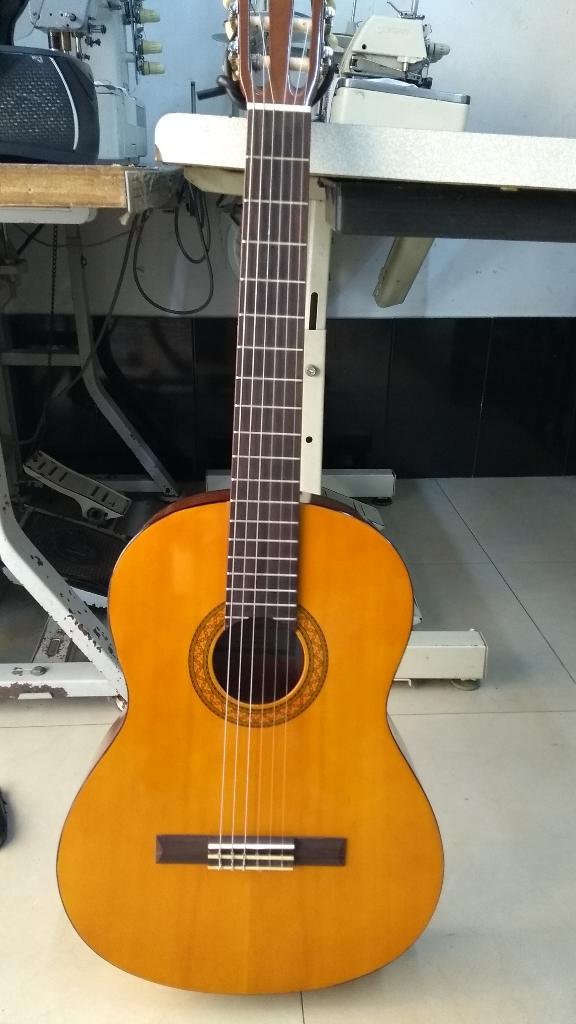Vendo Guitarra Yamaha C40 Electrocustica