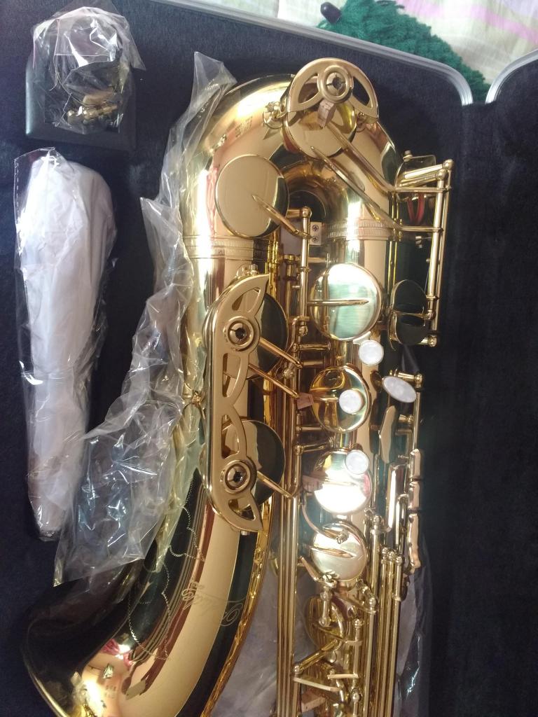 Saxofon Tenor Prelude Nuevo en caja