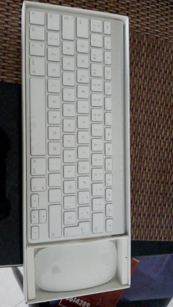 Teclado para Mac con Mouse Nuevo