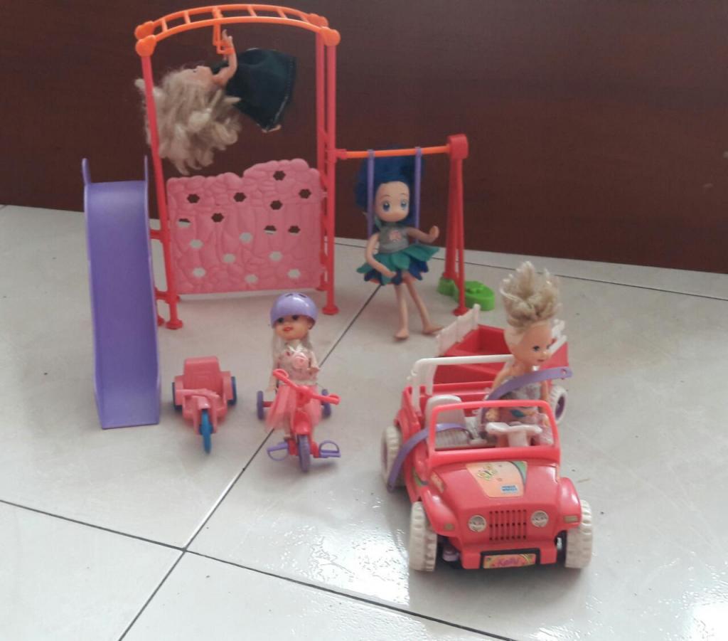 Parque de la Barbie Chelsea. Carro Jeep con pilas