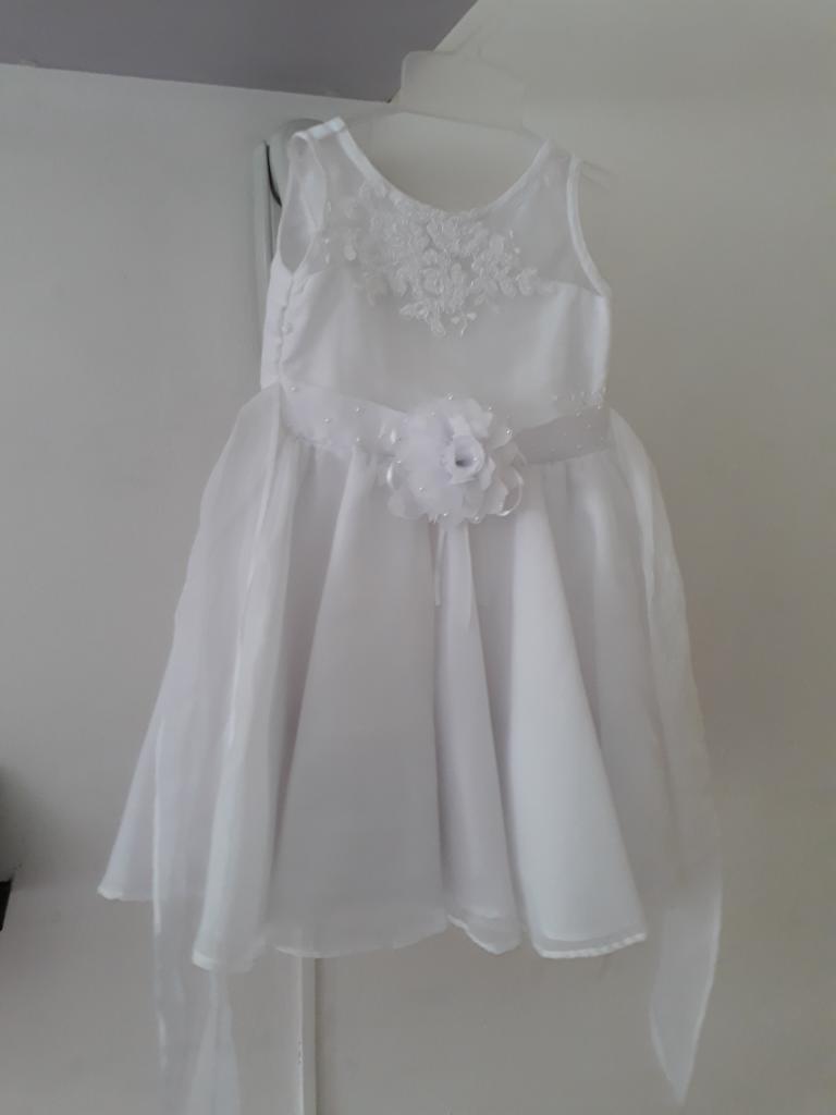 Vendo Vestido Blanco Bebe de 6 a 18 Mese