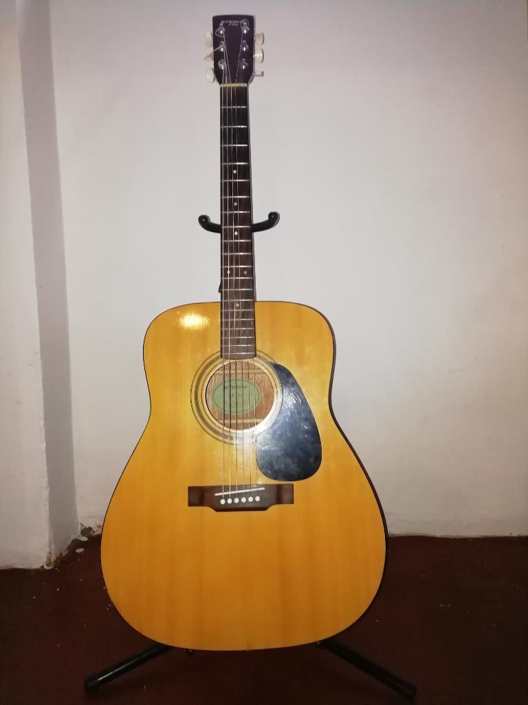 Guitarra Acústica Eterna Yamaha