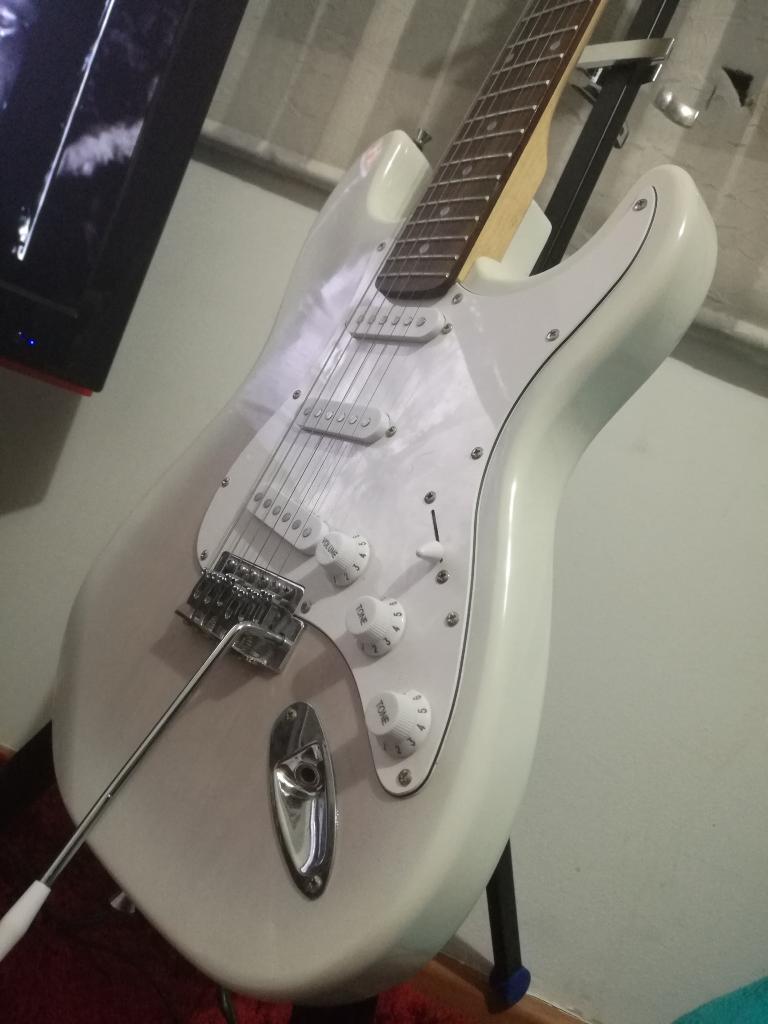 Guitarra Electrica GSW Blanca