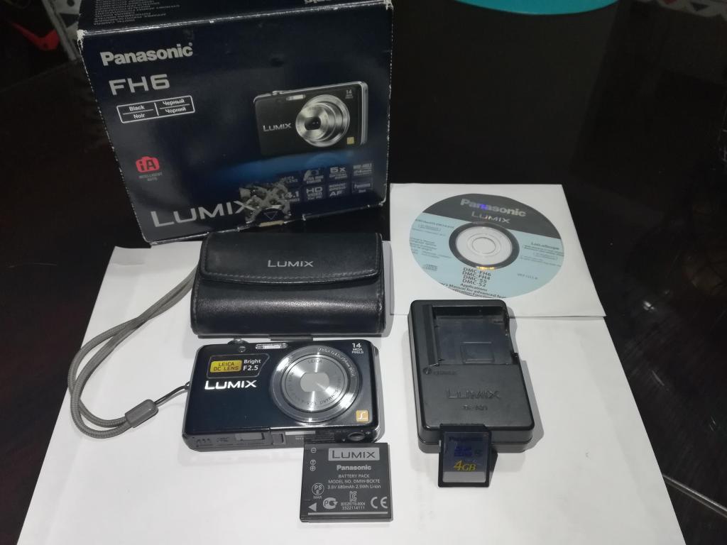 Vendo Cámara digital Panasonic DMCFH6 Lumix 14.1 Mega
