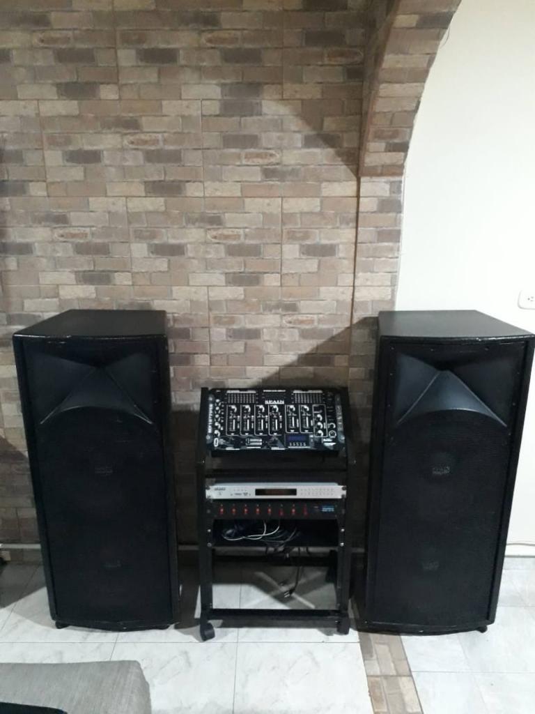 se vende equipo de sonido