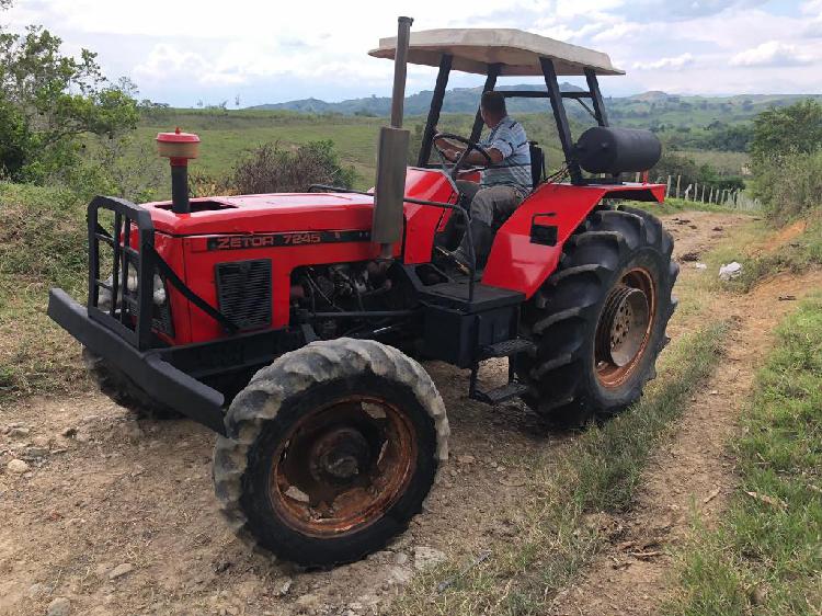 VENDO TRACTOR ZETOR 7245 UNICO DUEÑO