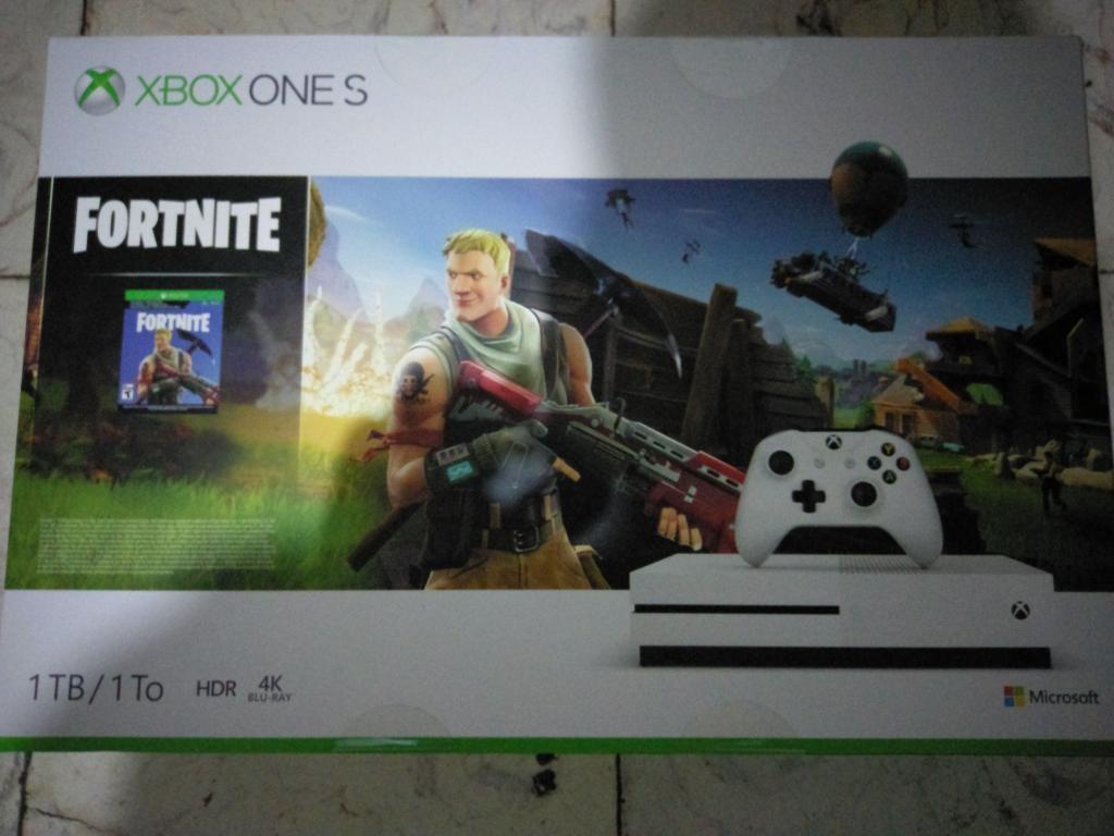 Xbox One S de 1 Tb con Fornite Nueva