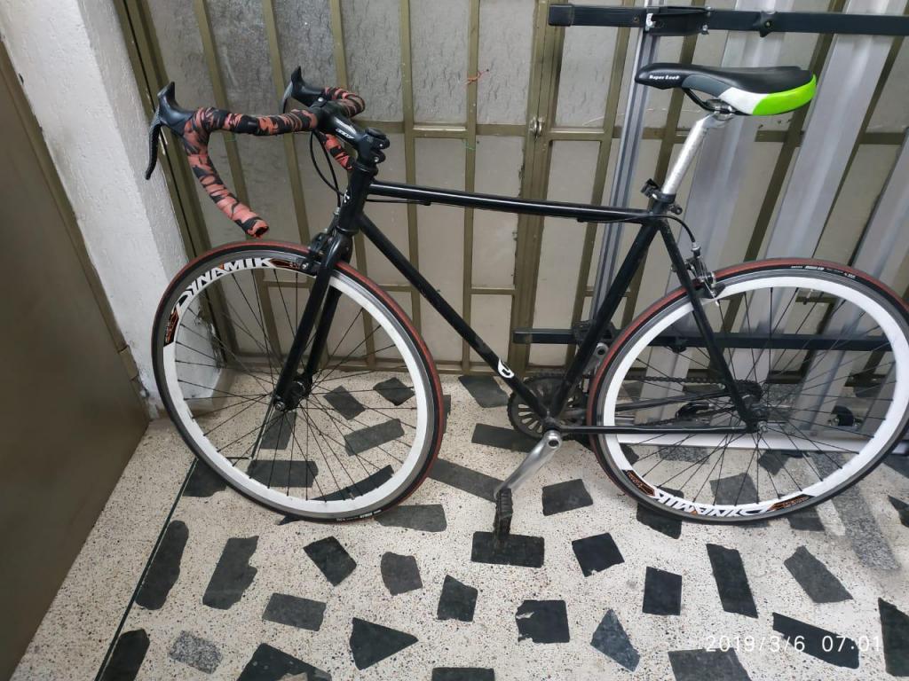 Bicicleta Fixie GW llantas maxxis nuevas