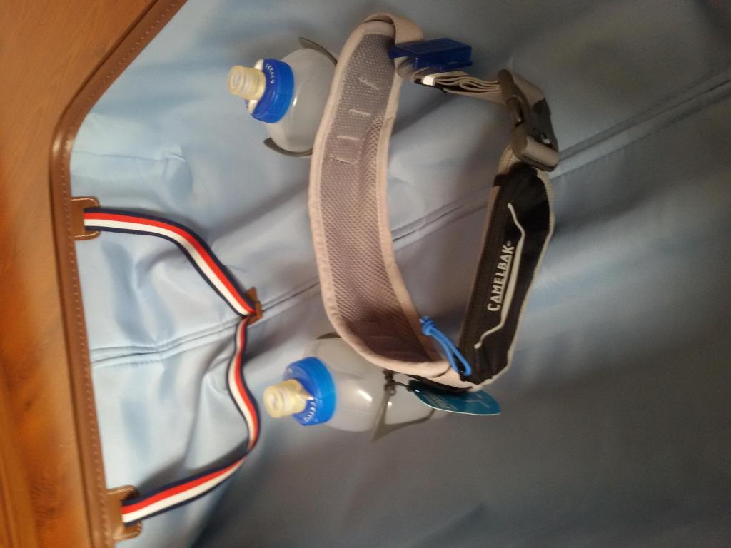 botilitos CAMELBAK tipo cinturon