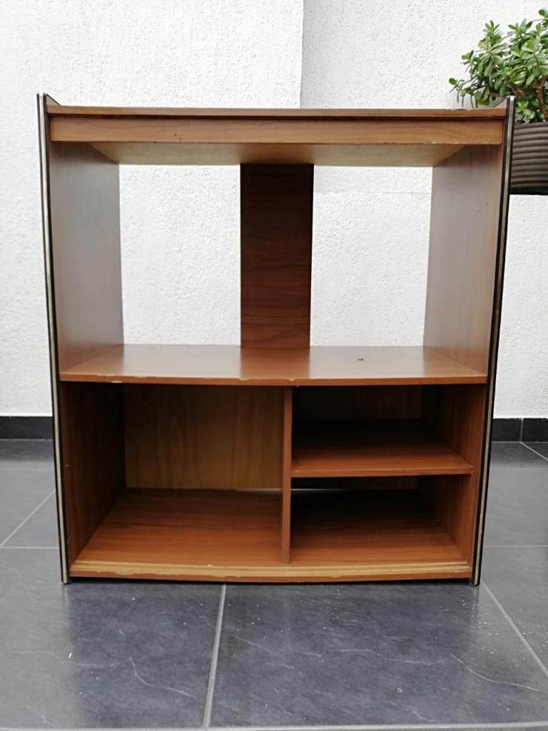 Mueble en madera para televisor y multipropósito