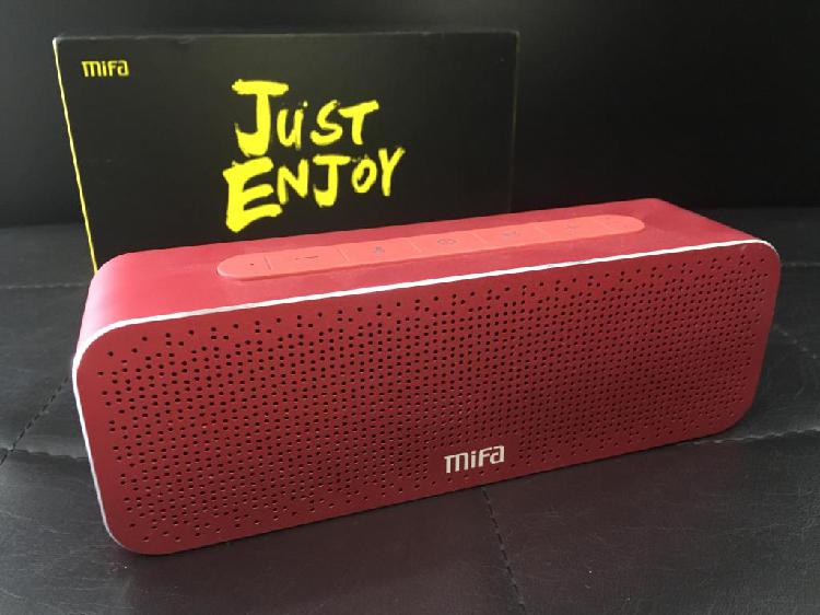 PARLANTE BLUETOOTH MIFA A20 ROJO Y NEGRO