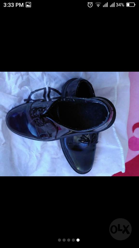 Zapatos de Charol Negros