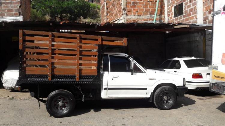 Vendo Mazda B2200 Muy Buen Estado.