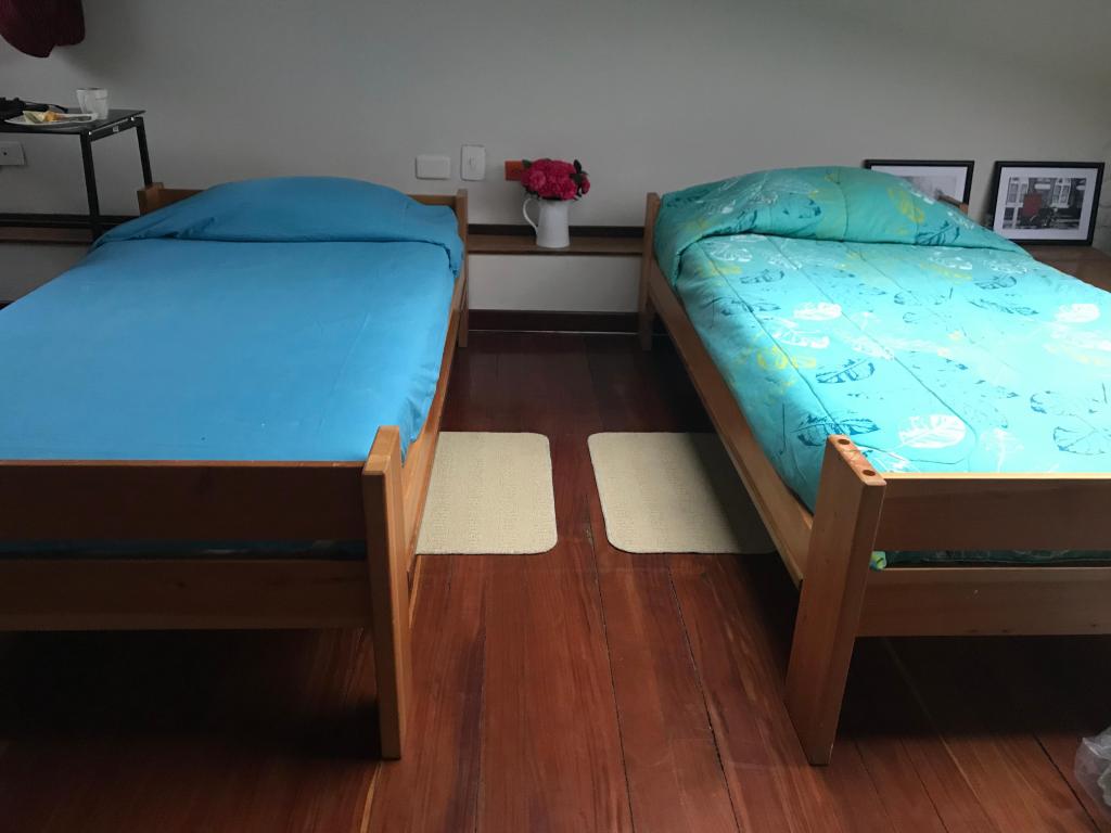 Camarote o dos camas individuales con colchn