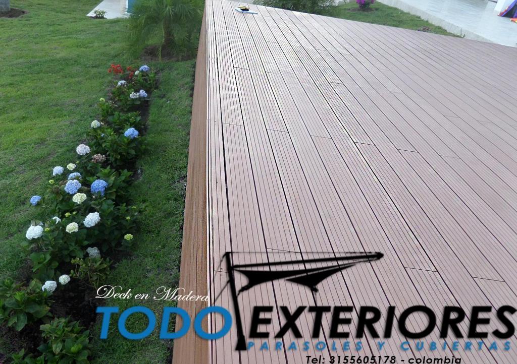 Decks en madera, parasoles, carpas, toldos, asoleadora,